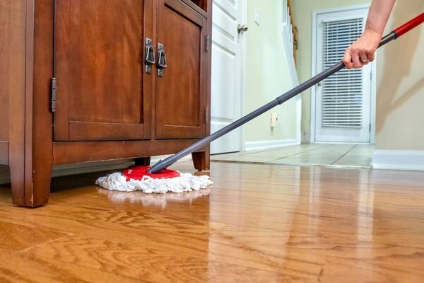 O-Cedar EasyWring Microfiber Spin Mop - Image 6